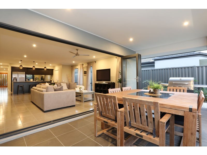 92 Foxtail Crescent, Banksia Beach QLD 4507