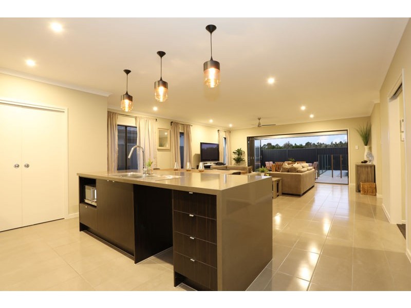 92 Foxtail Crescent, Banksia Beach QLD 4507