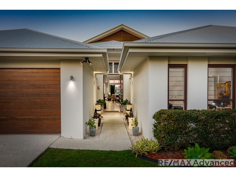 135 Marina Boulevard, Banksia Beach QLD 4507