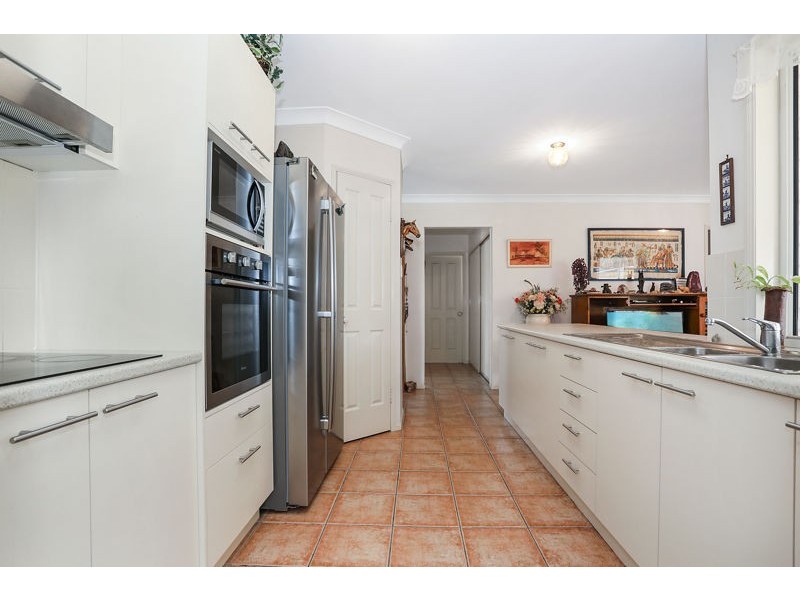 41 Avon Ave, Banksia Beach QLD 4507