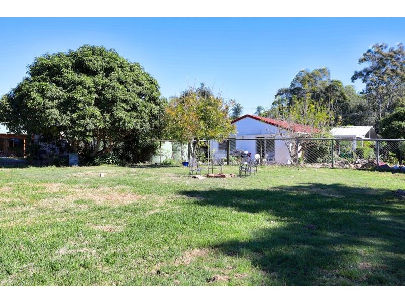 76 Aylward Road, Ningi QLD 4511