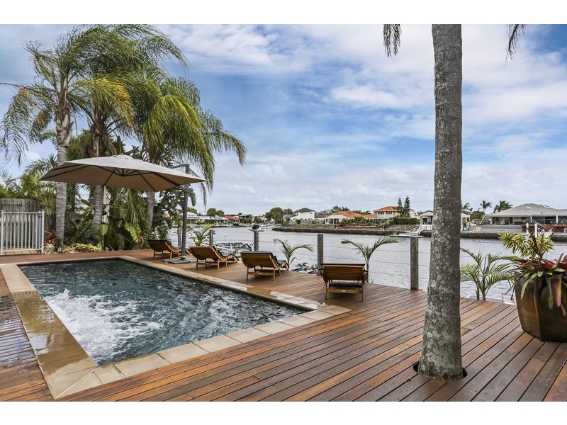 6 Trimaran Court, Banksia Beach QLD 4507