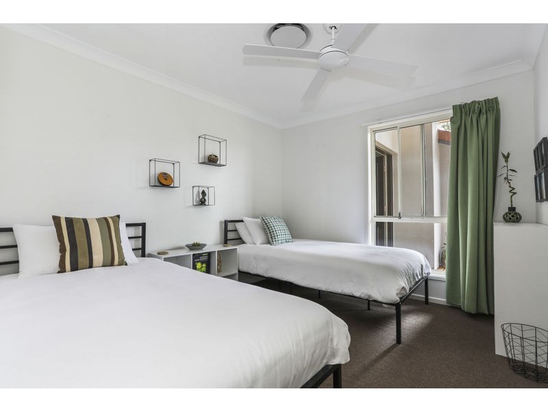 6 Trimaran Court, Banksia Beach QLD 4507