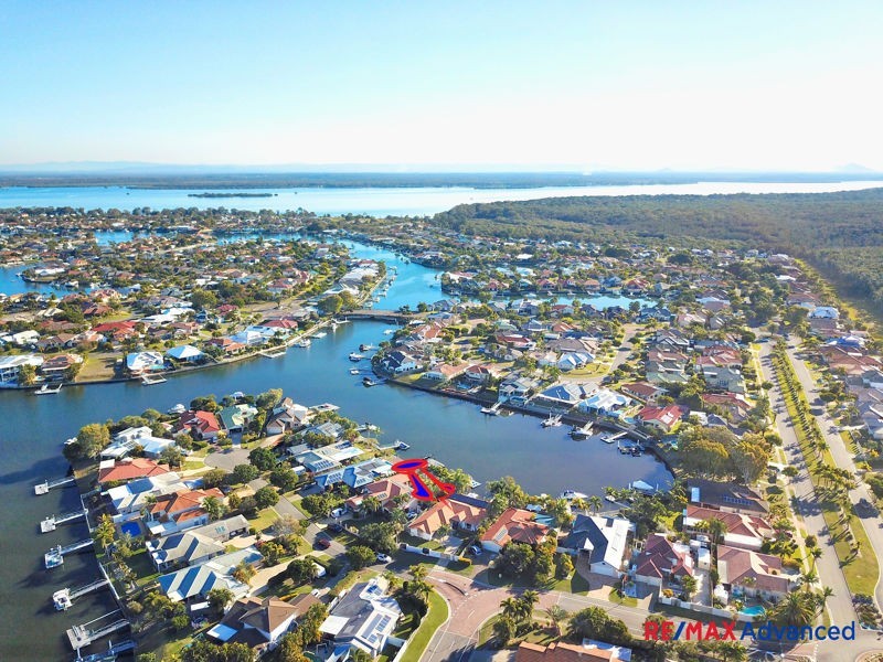 6 Trimaran Court, Banksia Beach QLD 4507
