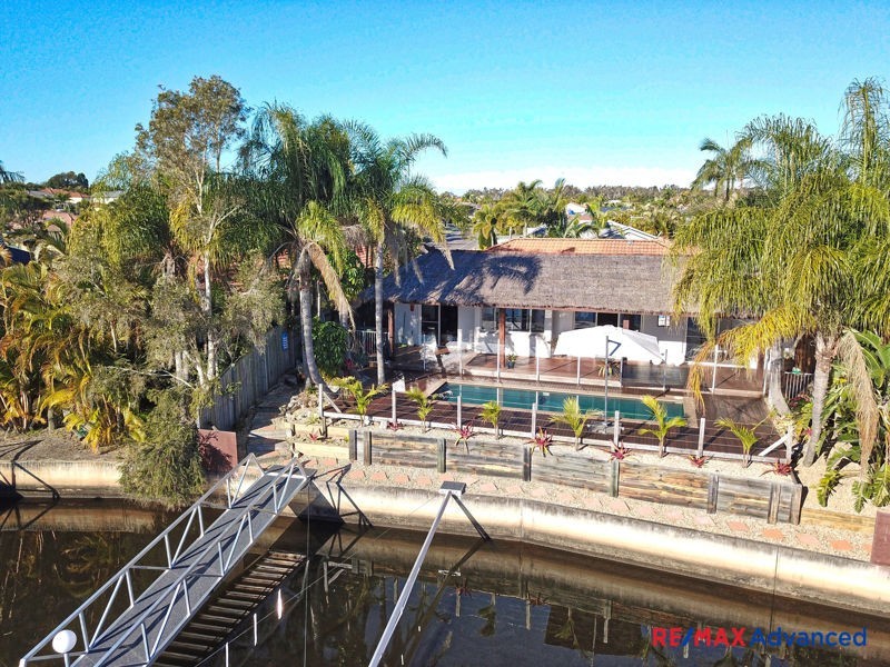 6 Trimaran Court, Banksia Beach QLD 4507