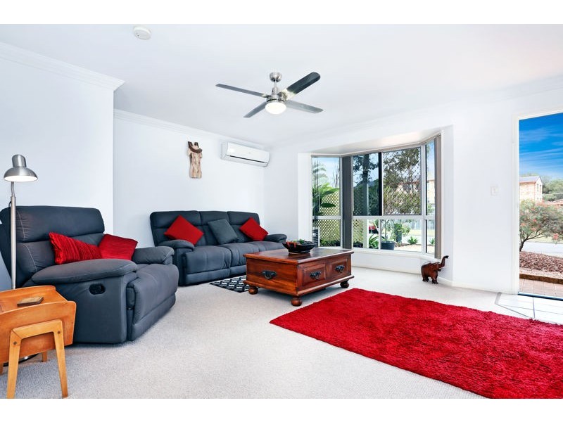 2/5 Winston Drive, Bongaree QLD 4507