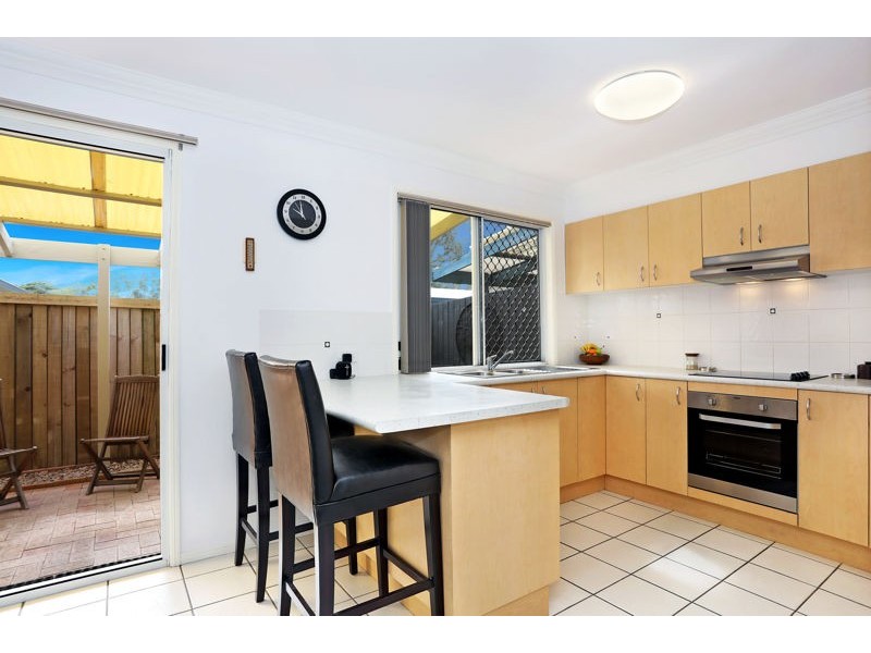 2/5 Winston Drive, Bongaree QLD 4507