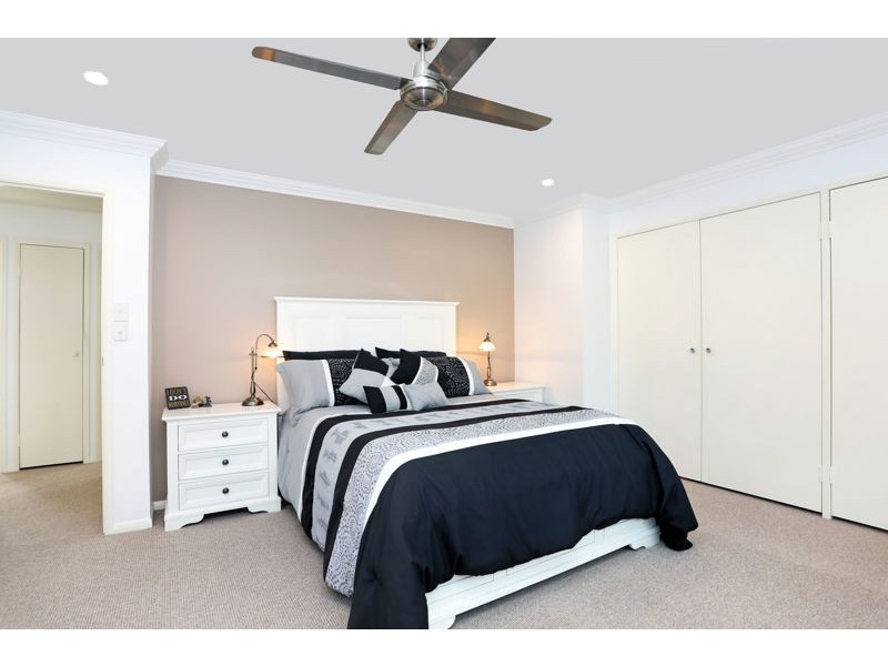 2/5 Winston Drive, Bongaree QLD 4507