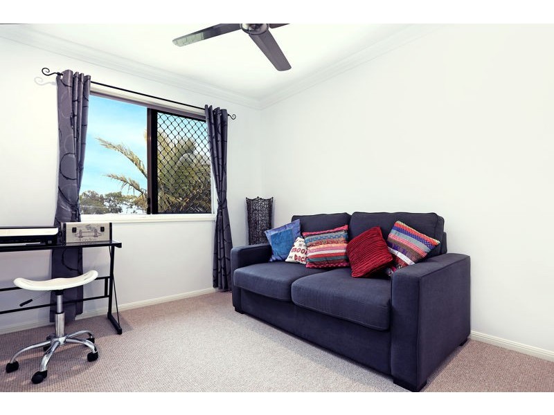 2/5 Winston Drive, Bongaree QLD 4507