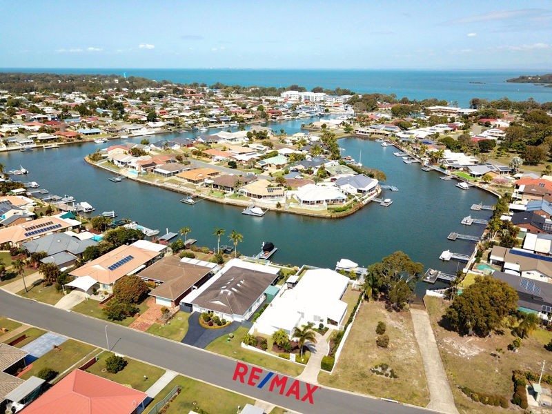 61 Phoenix Avenue, Bongaree QLD 4507