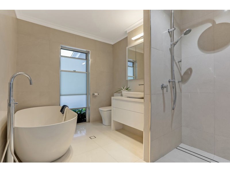 61 Phoenix Avenue, Bongaree QLD 4507