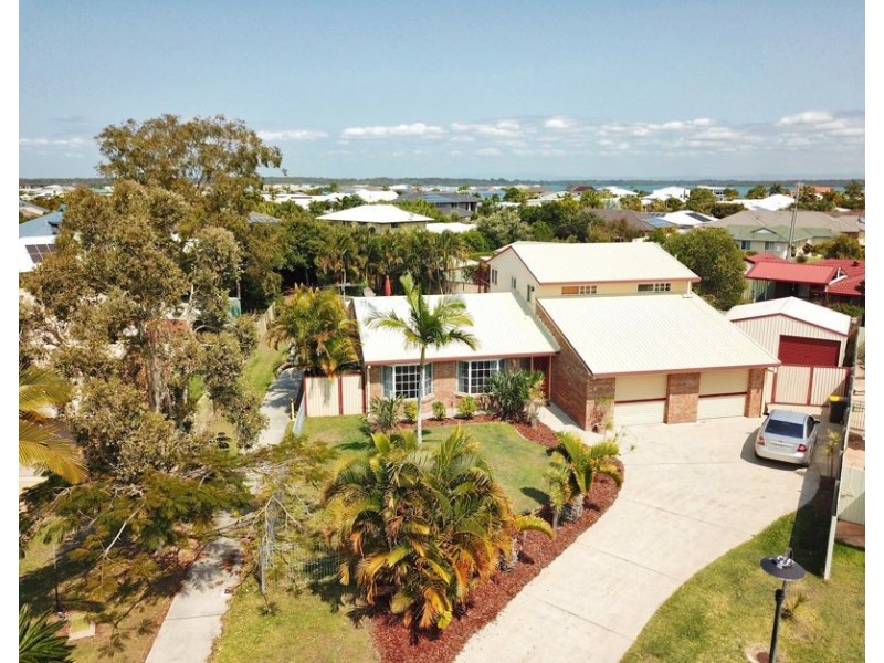 4 Castaway Court, Banksia Beach QLD 4507