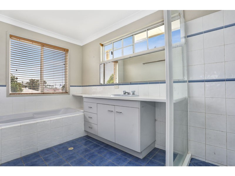 4 Castaway Court, Banksia Beach QLD 4507