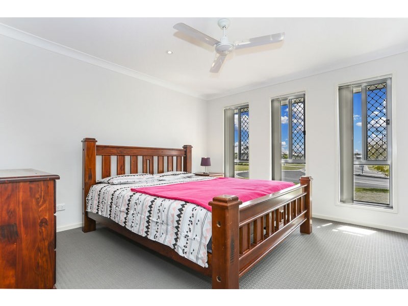 37 Grice Crescent, Ningi QLD 4511