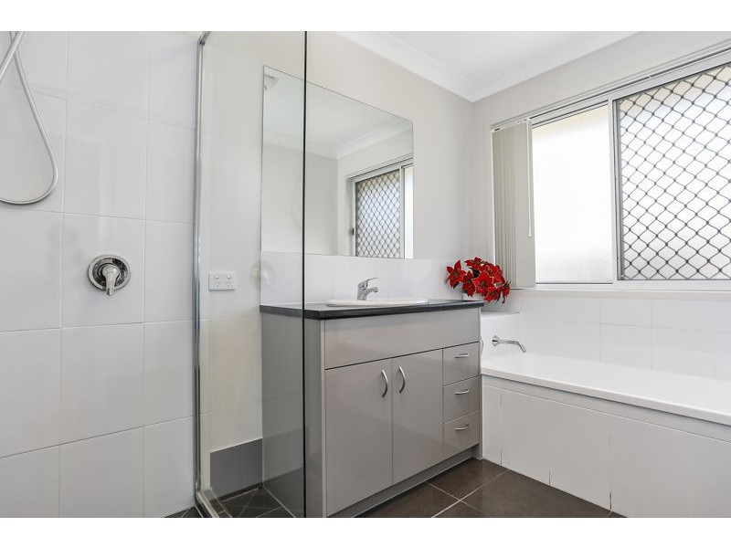 37 Grice Crescent, Ningi QLD 4511