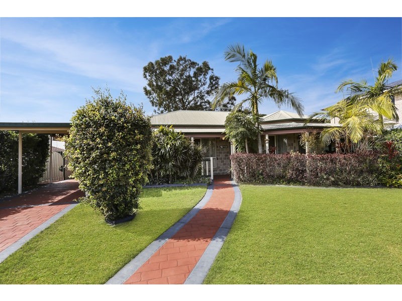 50 Carpenter Way, Sandstone Point QLD 4511