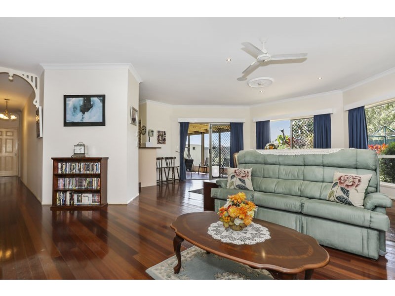 50 Carpenter Way, Sandstone Point QLD 4511