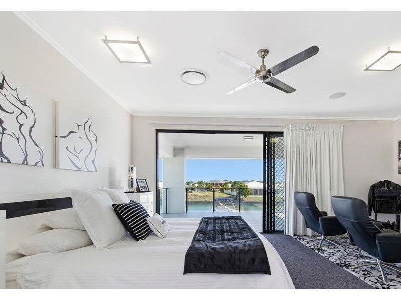 19 North Point, Banksia Beach QLD 4507