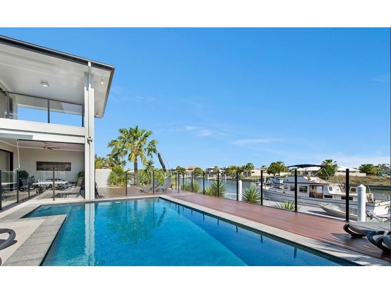 19 North Point, Banksia Beach QLD 4507