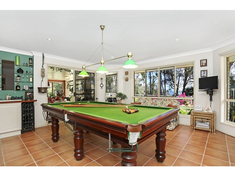 18 Loftus Place, Sandstone Point QLD 4511