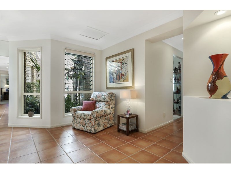 18 Loftus Place, Sandstone Point QLD 4511