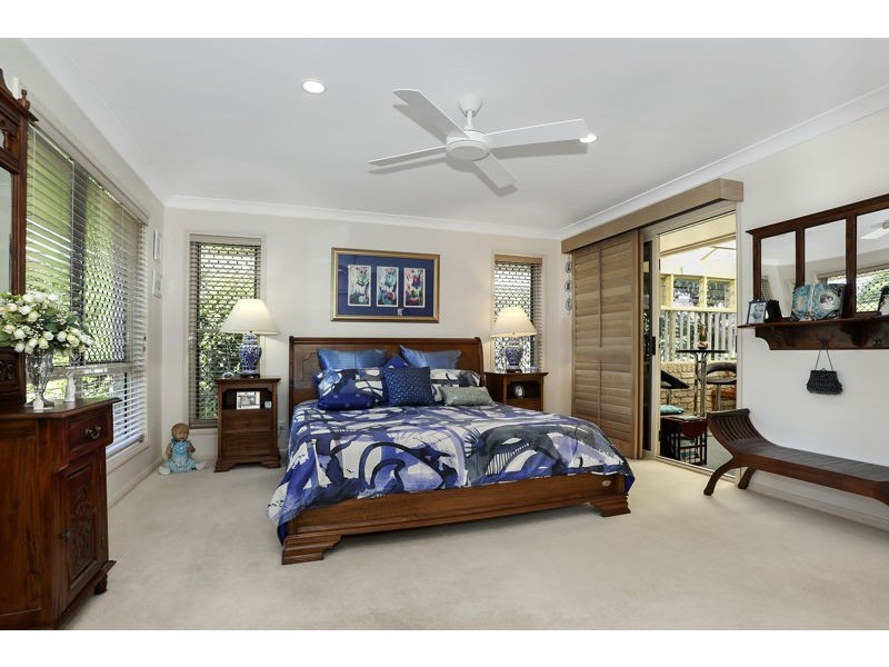 18 Loftus Place, Sandstone Point QLD 4511