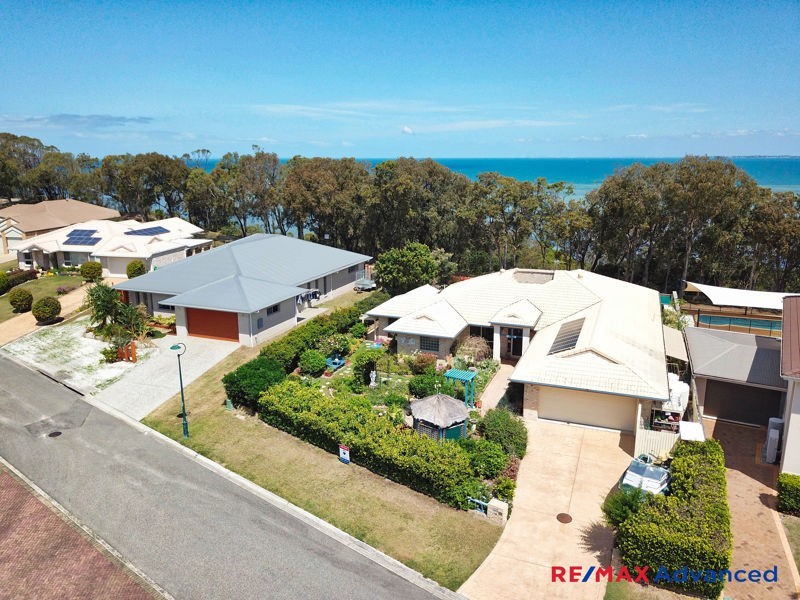 18 Loftus Place, Sandstone Point QLD 4511