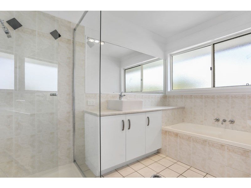 133 Avon Avenue, Banksia Beach QLD 4507