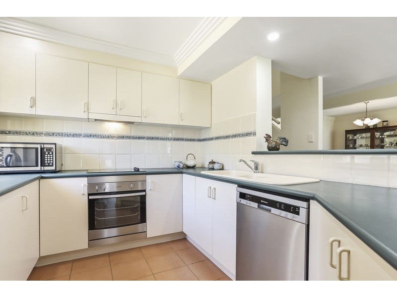 121 Avon Avenue, Banksia Beach QLD 4507
