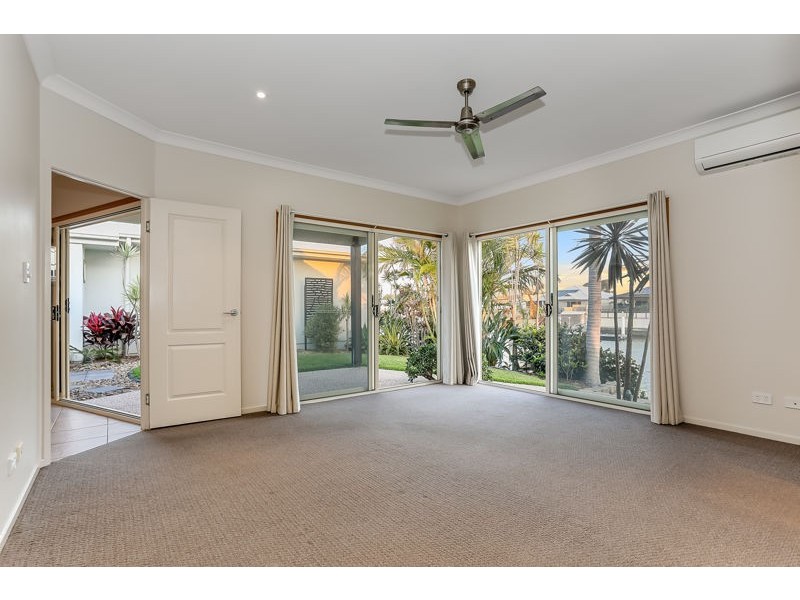 2/90 Kangaroo Avenue, Bongaree QLD 4507