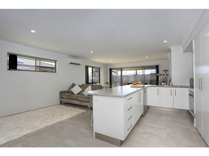 21 Cod Cct, Bongaree QLD 4507