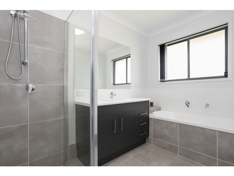 21 Cod Cct, Bongaree QLD 4507