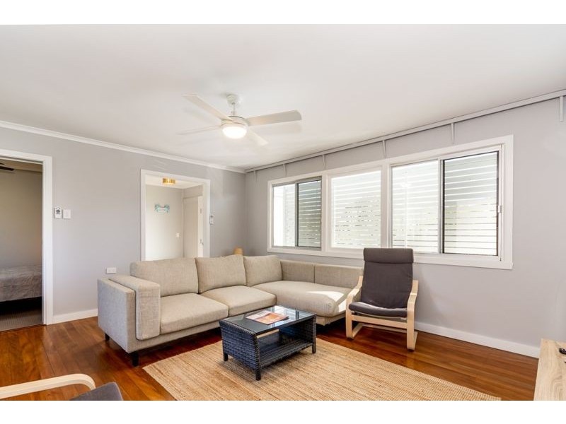 4 Paradise Parade, Bongaree QLD 4507