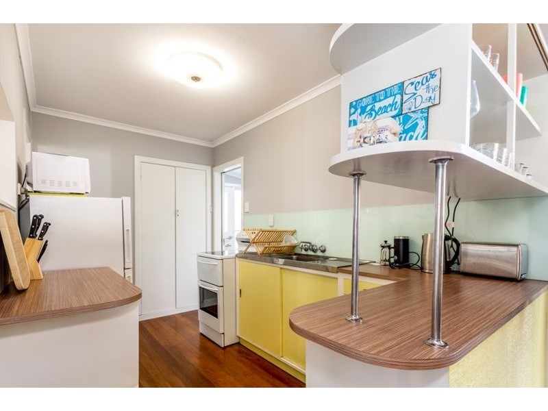 4 Paradise Parade, Bongaree QLD 4507