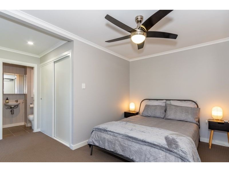 4 Paradise Parade, Bongaree QLD 4507