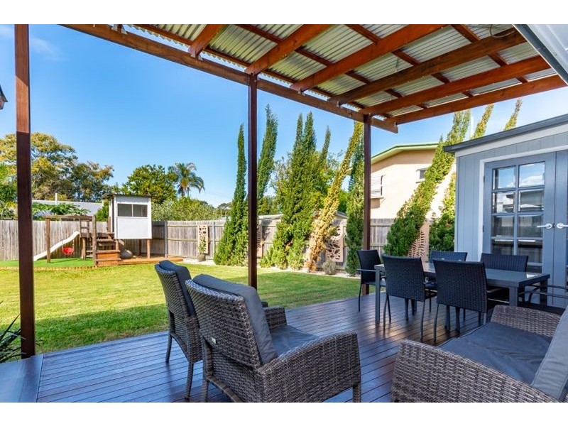 4 Paradise Parade, Bongaree QLD 4507