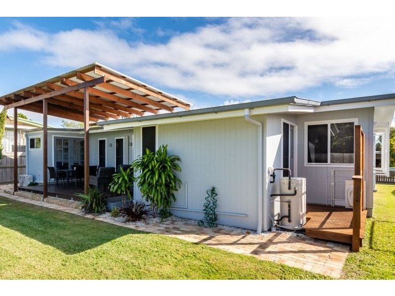 4 Paradise Parade, Bongaree QLD 4507