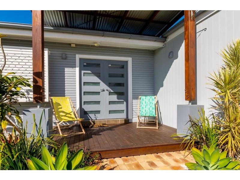 4 Paradise Parade, Bongaree QLD 4507