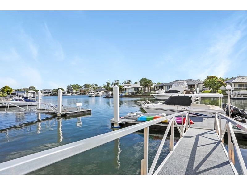 16 Raptor Parade, Banksia Beach QLD 4507