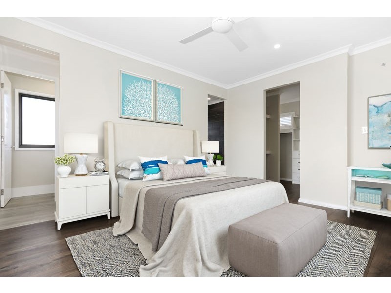 16 Raptor Parade, Banksia Beach QLD 4507