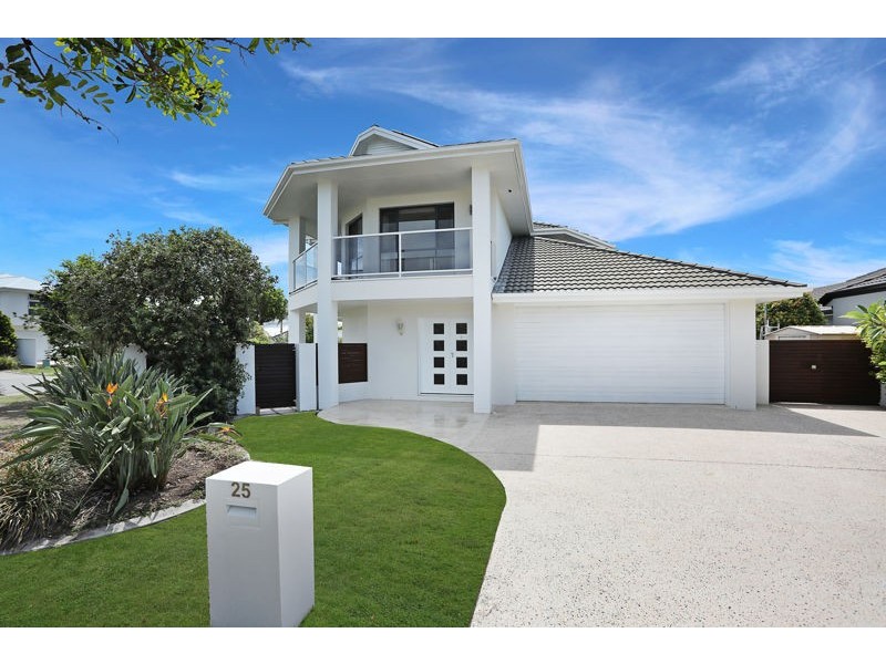 25 Kakadu Circuit, Banksia Beach QLD 4507