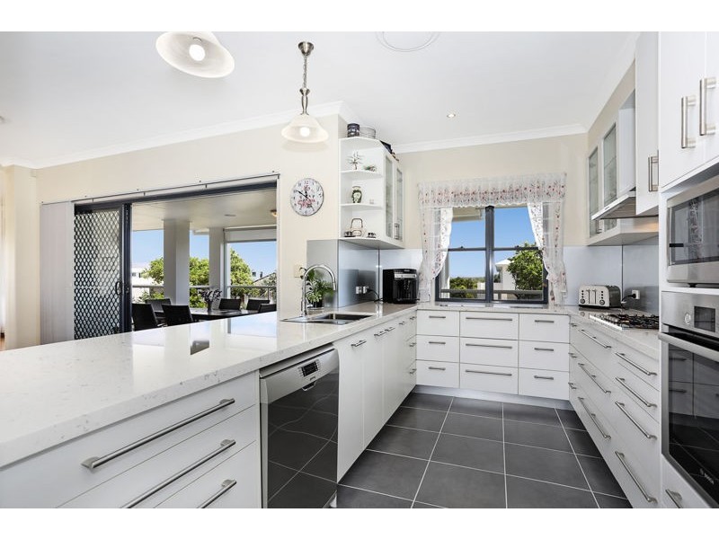 25 Kakadu Circuit, Banksia Beach QLD 4507