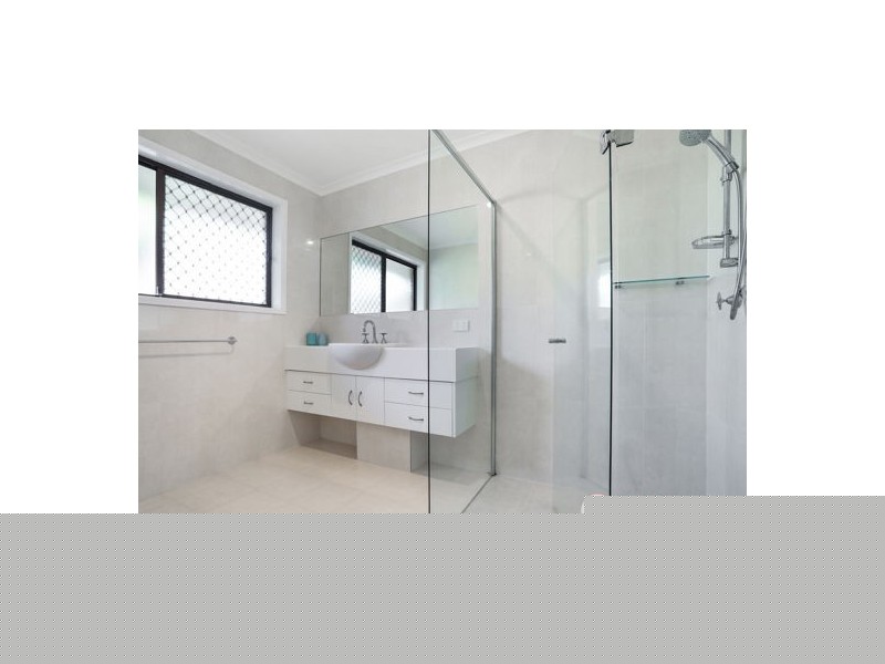 35 The Boulevard, Bongaree QLD 4507