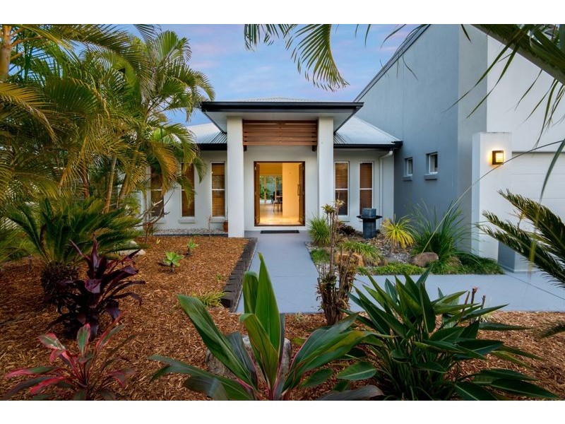 102 Marina Boulevard, Banksia Beach QLD 4507
