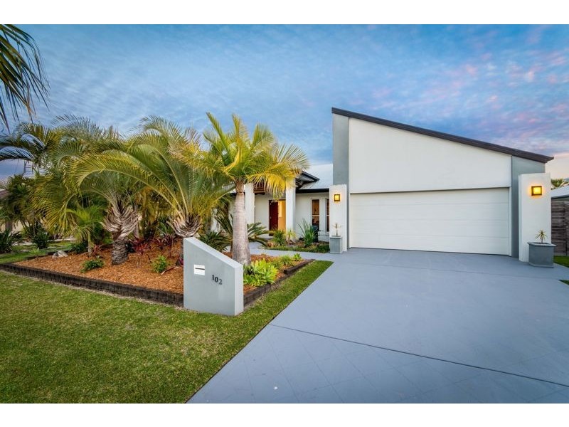 102 Marina Boulevard, Banksia Beach QLD 4507