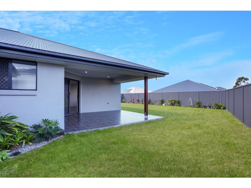 8 Bearberry Street, Banksia Beach QLD 4507