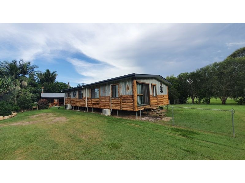 238 Wallace Road, Beachmere QLD 4510