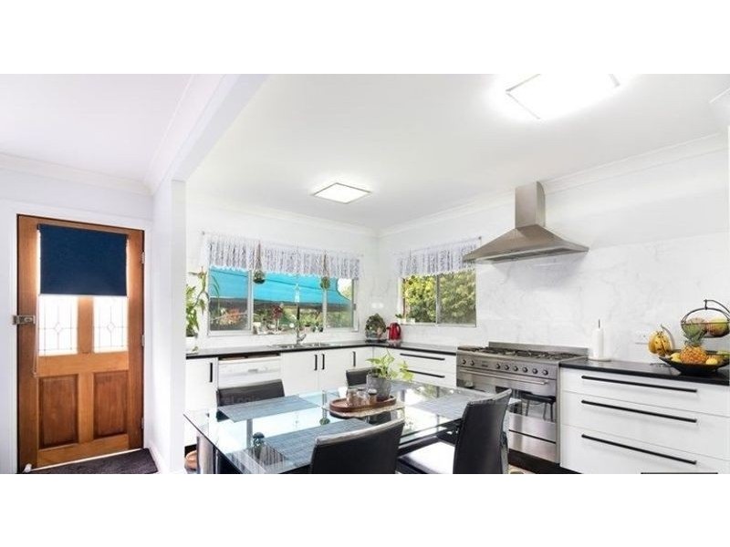 238 Wallace Road, Beachmere QLD 4510