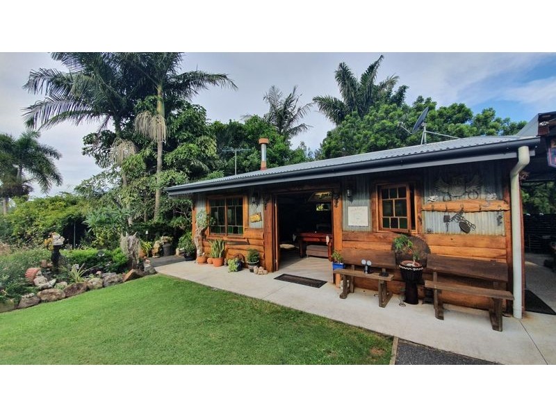 238 Wallace Road, Beachmere QLD 4510