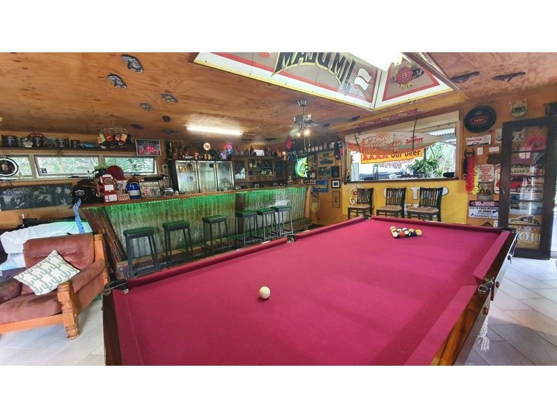 238 Wallace Road, Beachmere QLD 4510